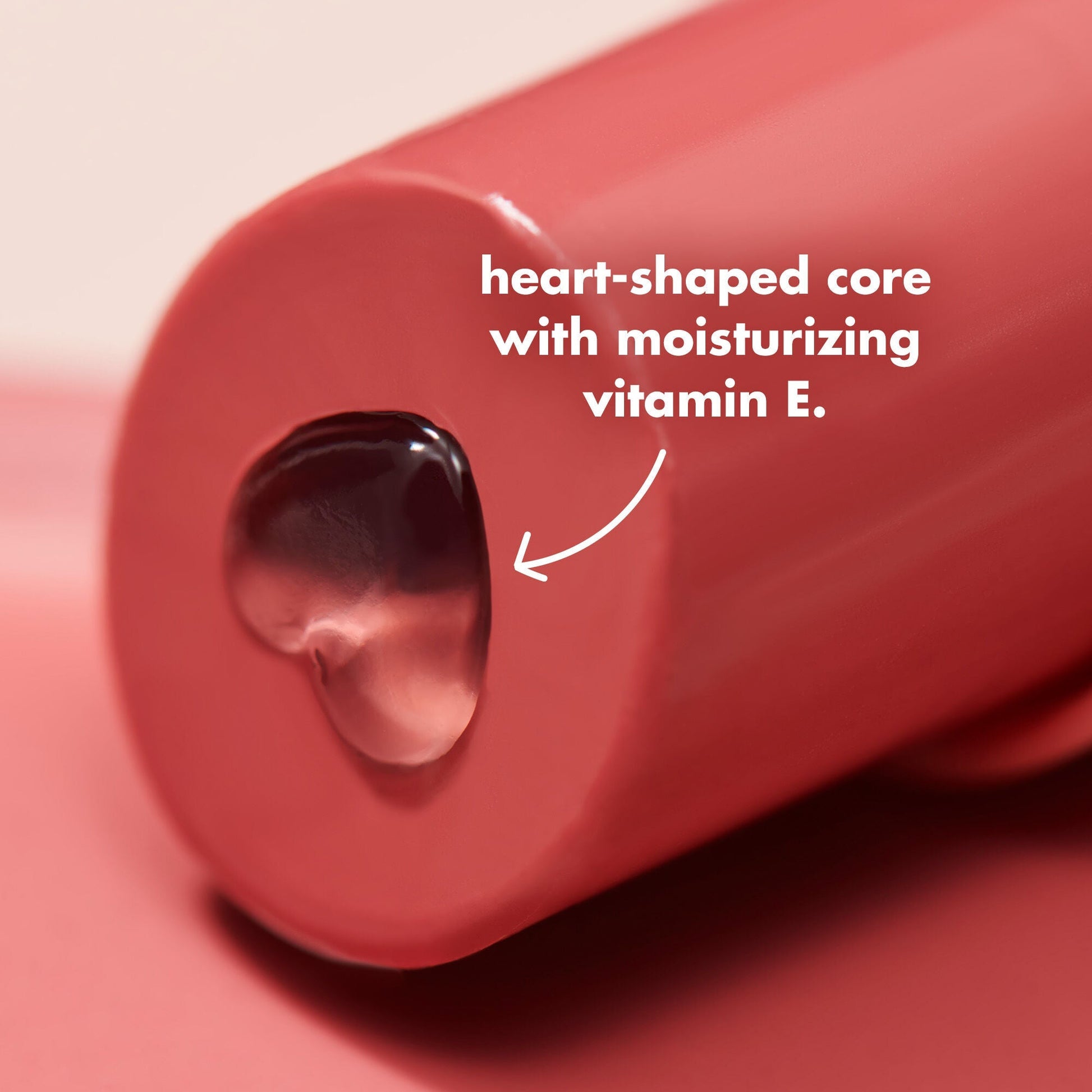 hydrating-core-lip-shine-n1 0326_EDU_HydratingCoreLipShine_PRODUCTINFO_b4236e19-37d0-403e-bb87-078193a88006.jpg