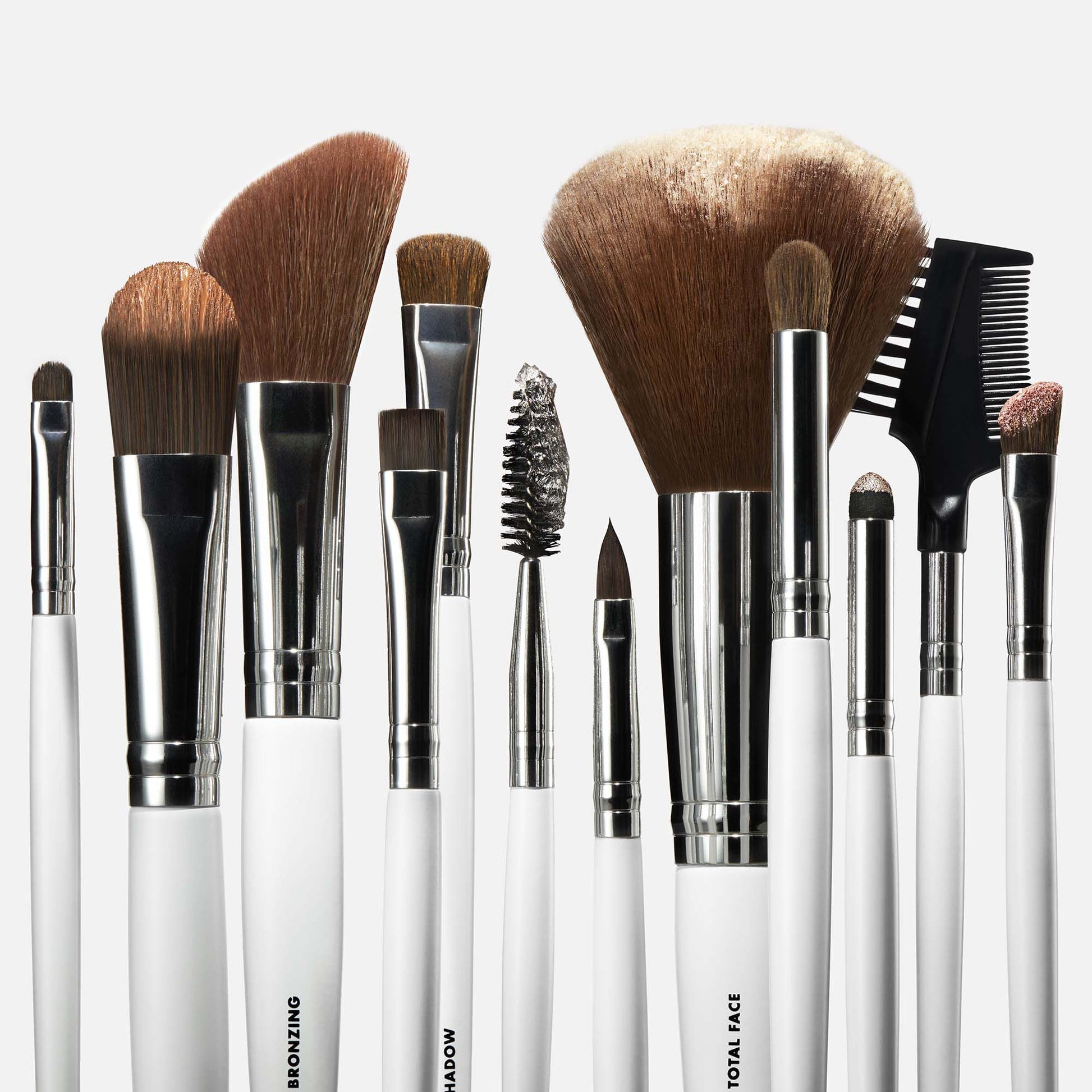 professional-set-of-12-makeup-brushes-a0 040523_SL_12PieceBrushKit_0001_FocusStack01_FINAL_RGB_IGF.jpg