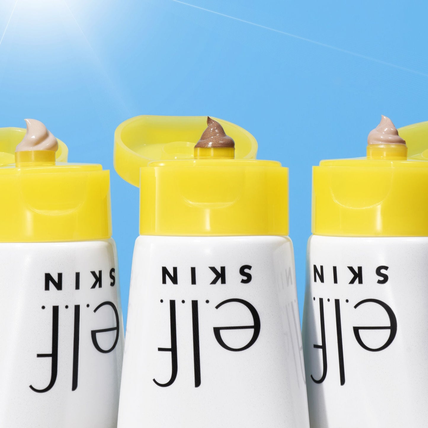 suntouchable-whoa-glow-spf-30-q9 042423_WhoaGlow_Macro_Main-2_IGF.jpg