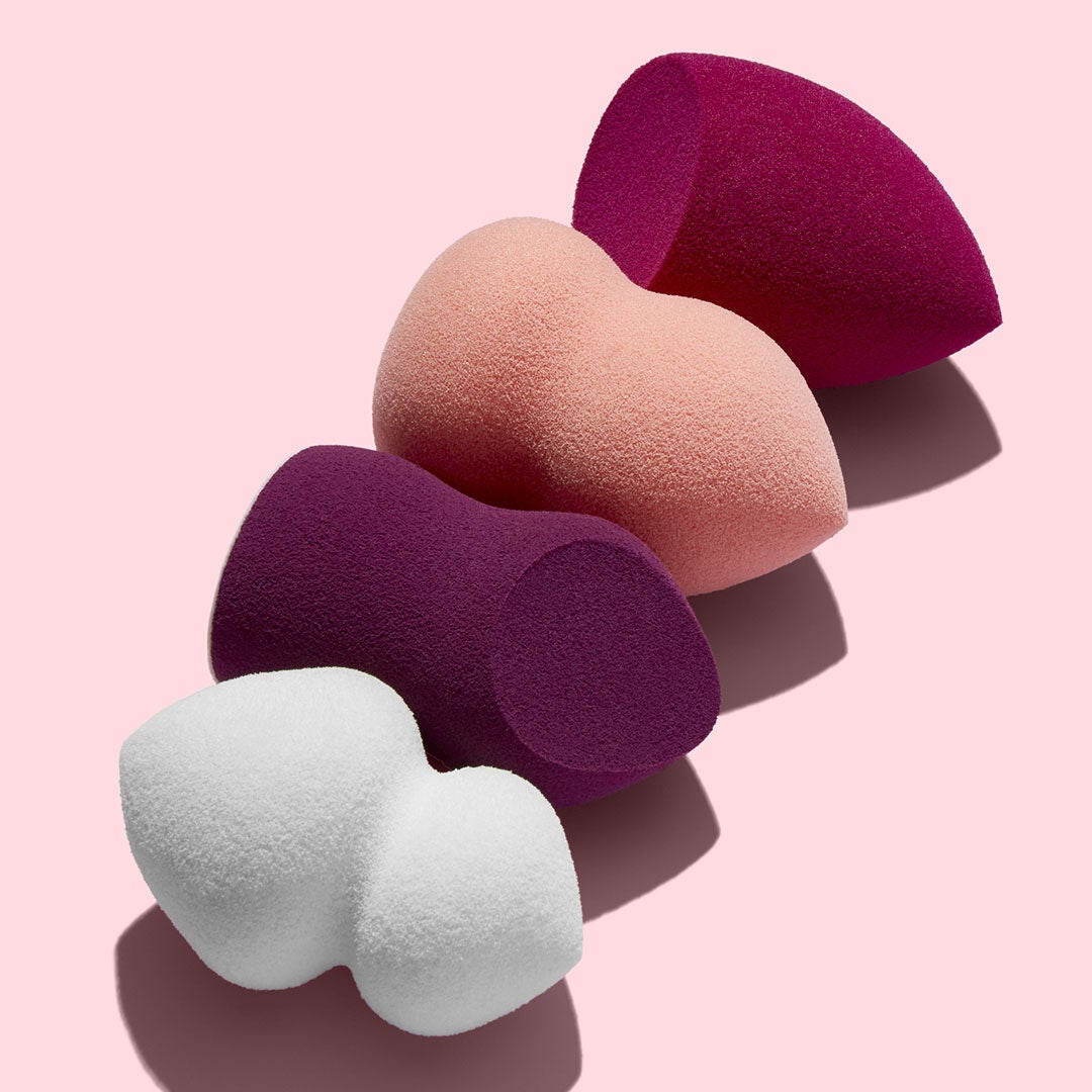 blending-and-highlighting-sponge-duo-q5 0619_SocialIGF_Sponges3_e91b9a4a-0156-4299-a3ef-3649e2979804.jpg