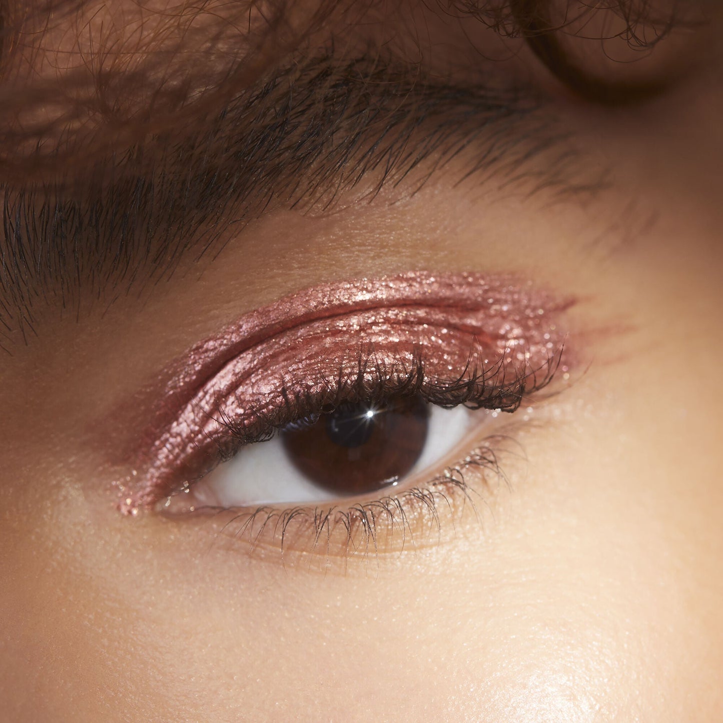 liquid-metallic-eyeshadow-n9 08112020_Alyssa_LiquidMetallic2-0088_IGF_8173dfb0-e7a2-4d33-b548-15571a3372c6.jpg