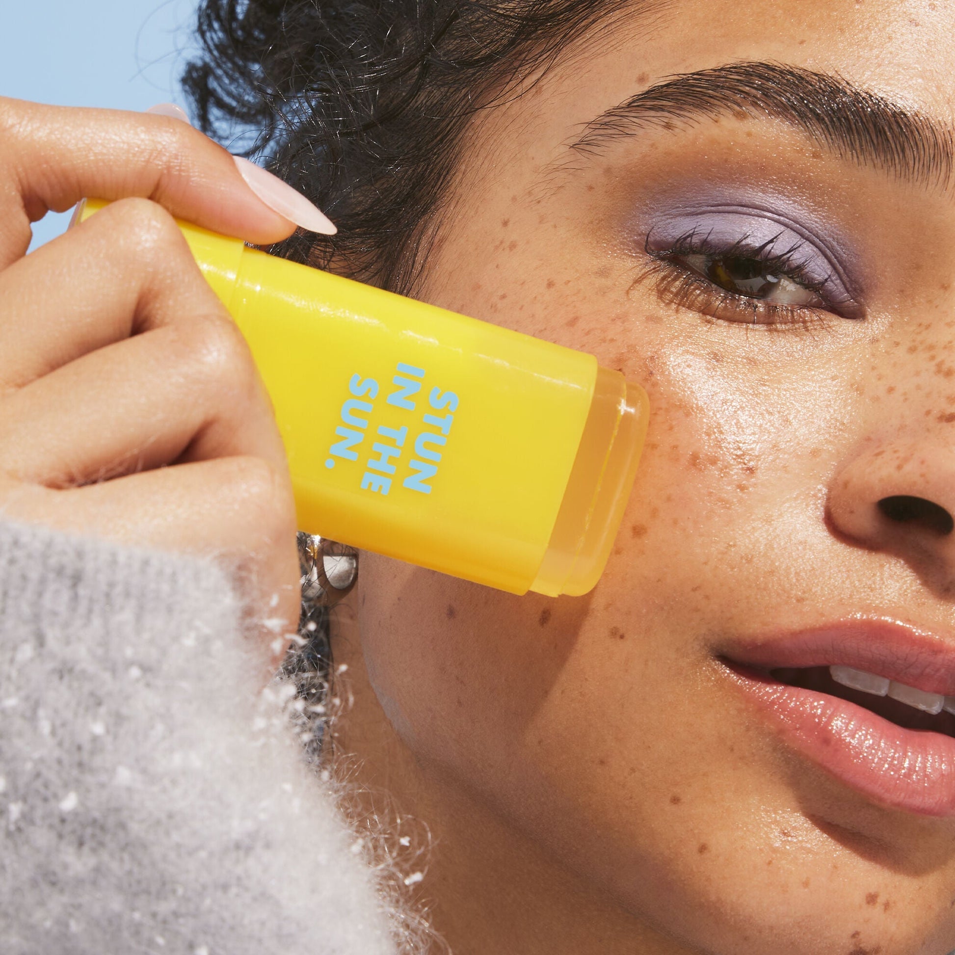 suntouchable-invisi-stick-spf-50-o2 091924_Aiyana_Sunwich2_2468_FINAL_RGB_IGF2.jpg