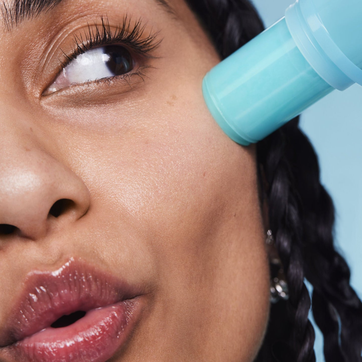 stay-cool-primer-stick-q9 110923_Alvina_StayCool-App_2942_RGB_IGF.jpg