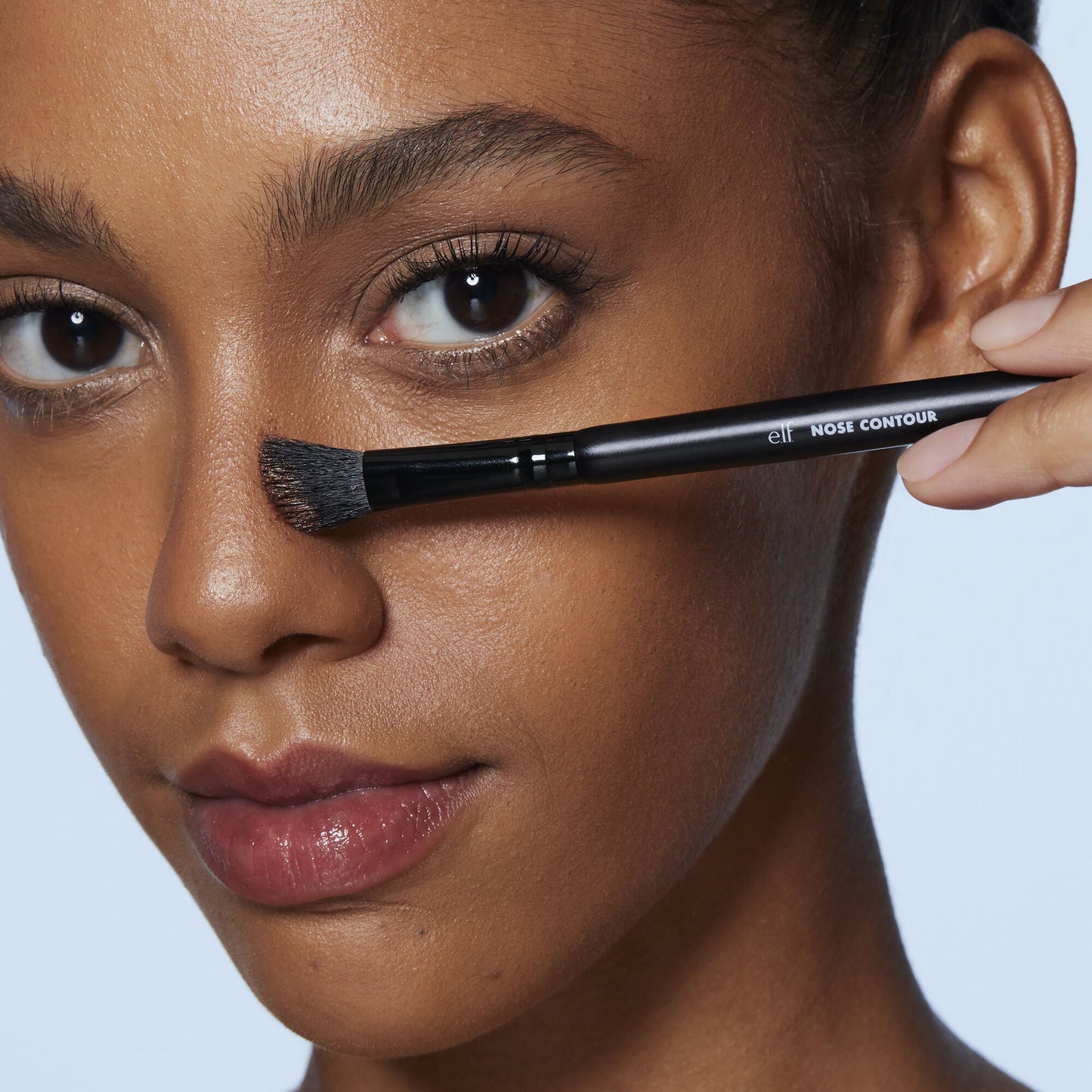 dual-ended-nose-contour-brush-c1 81283_Nose_Contour_Brush.jpg