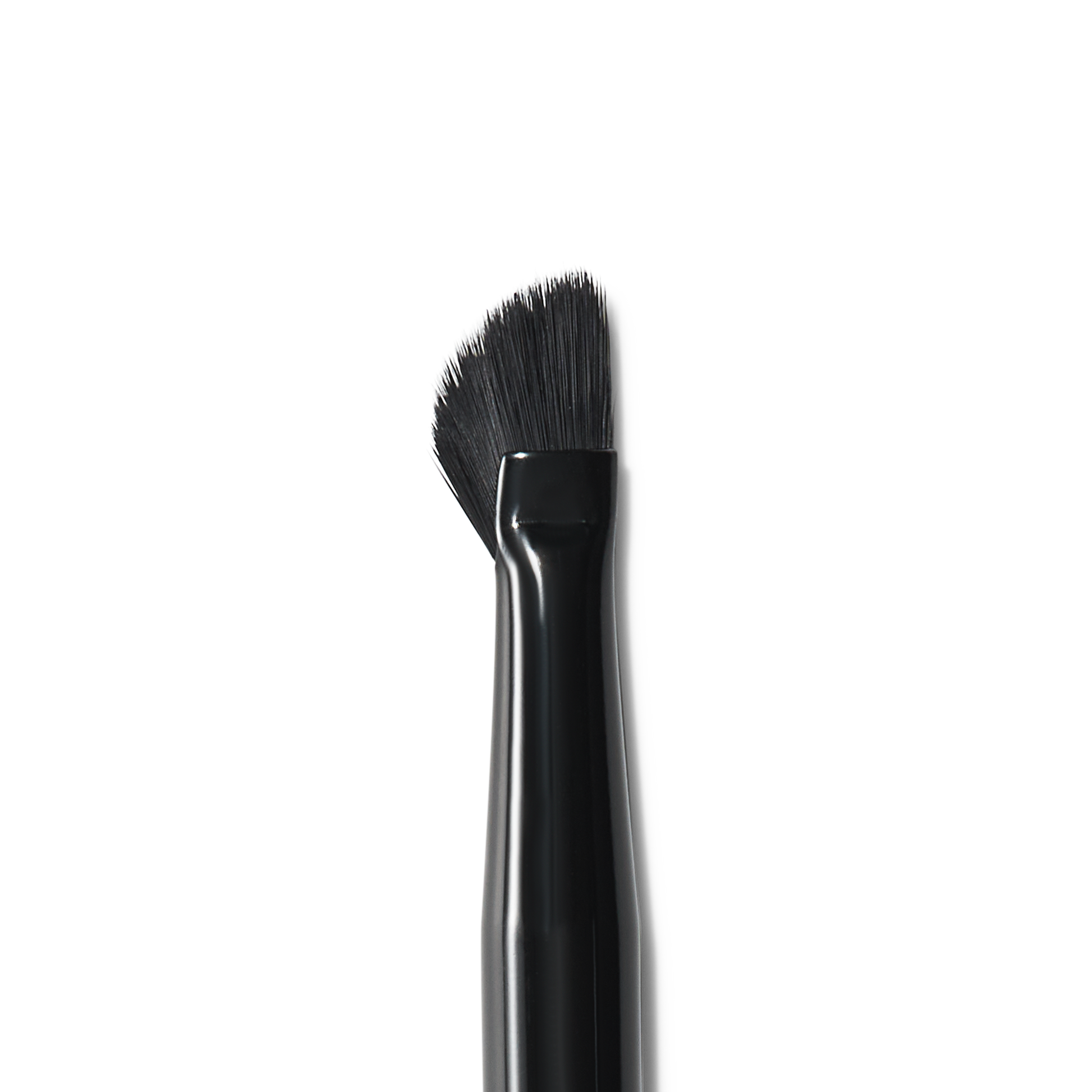 wing-it-liner-brush-f9 84091_MACRO_R.png