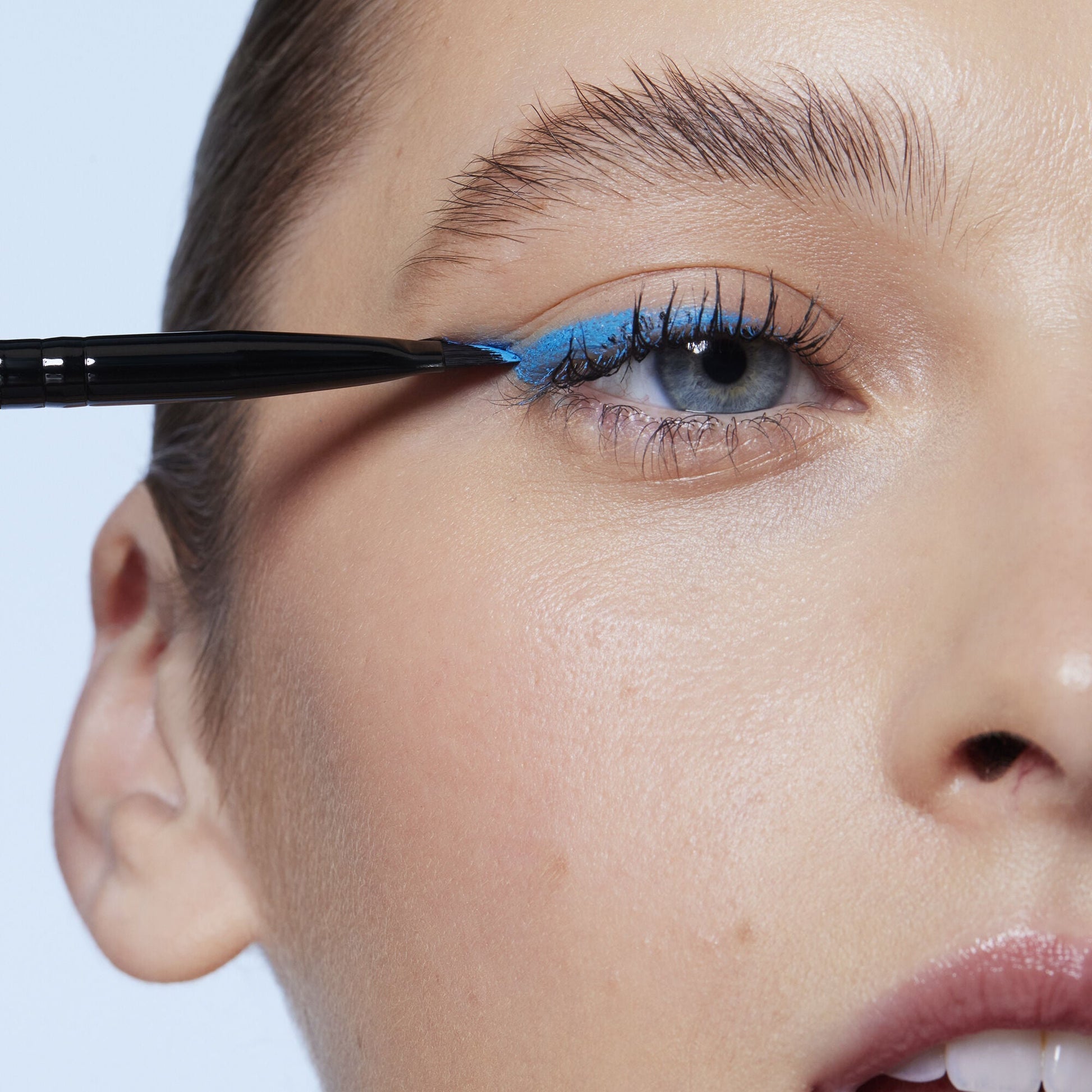 wing-it-liner-brush-f9 84091_Winged_Eyeliner_Brushy.jpg
