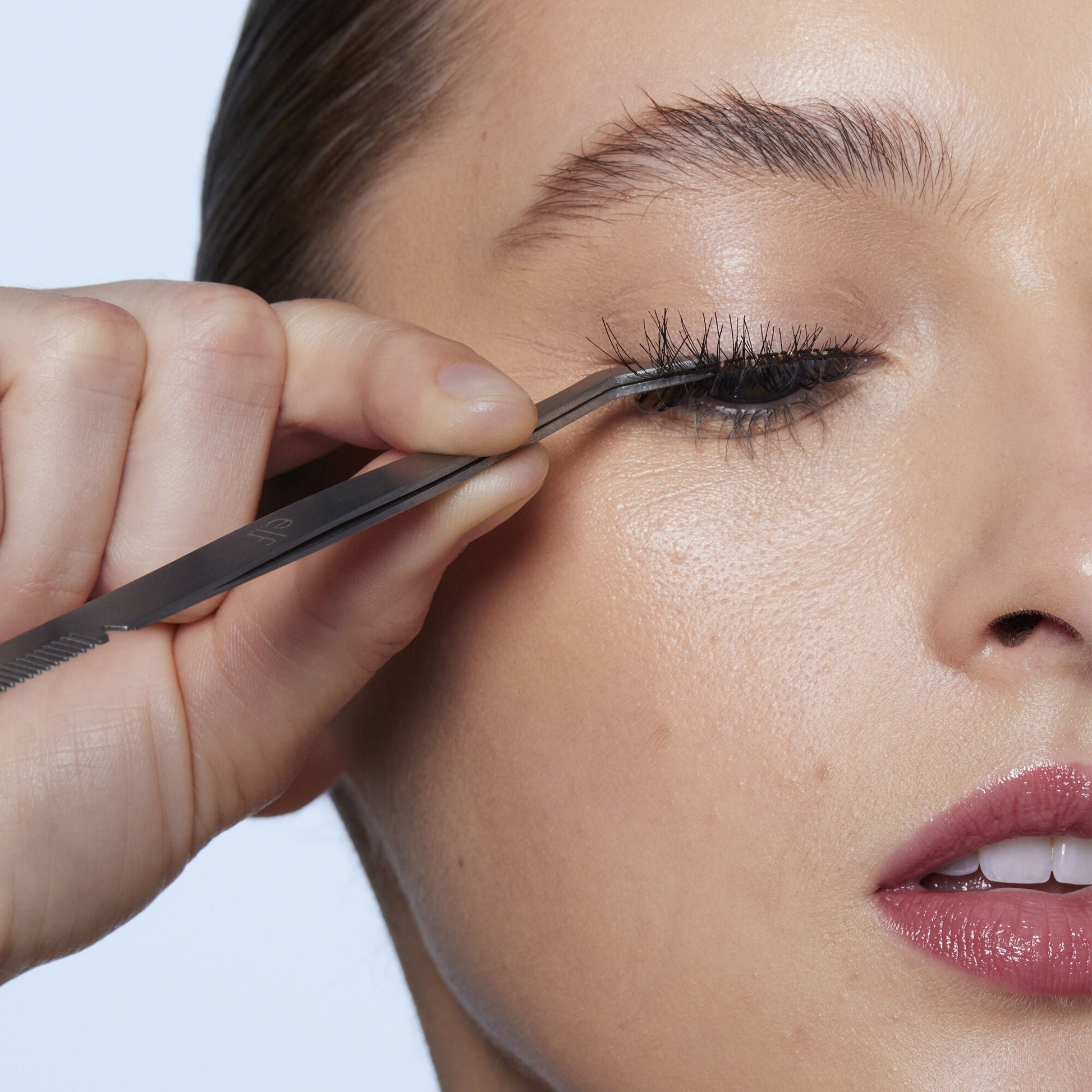 false-eyelash-applicator-g0 84093_False_Lash_Applicator.jpg