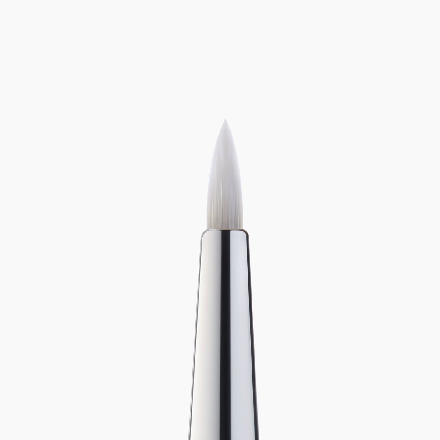 precision-dual-sided-eyebrow-brush-s0 85315_PrecisionEyelinerBrush_Macro_V2.jpg